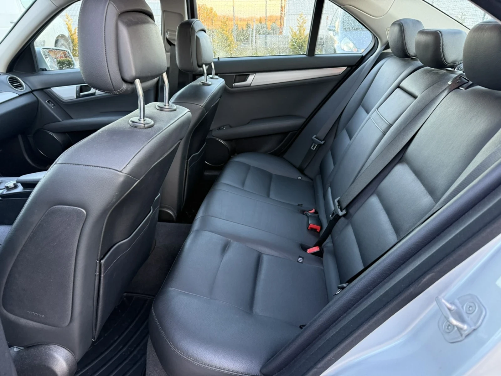 Mercedes-Benz C 300 4MATIK | Mobile.bg — изображение 12