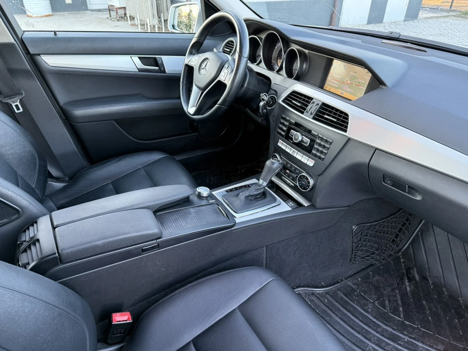 Mercedes-Benz C 300 4MATIK | Mobile.bg — изображение 13