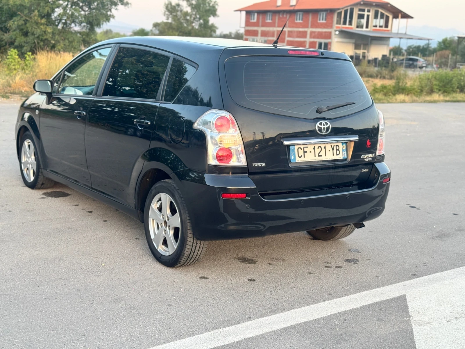 Toyota Corolla verso d4d  169 хил км  - изображение 6