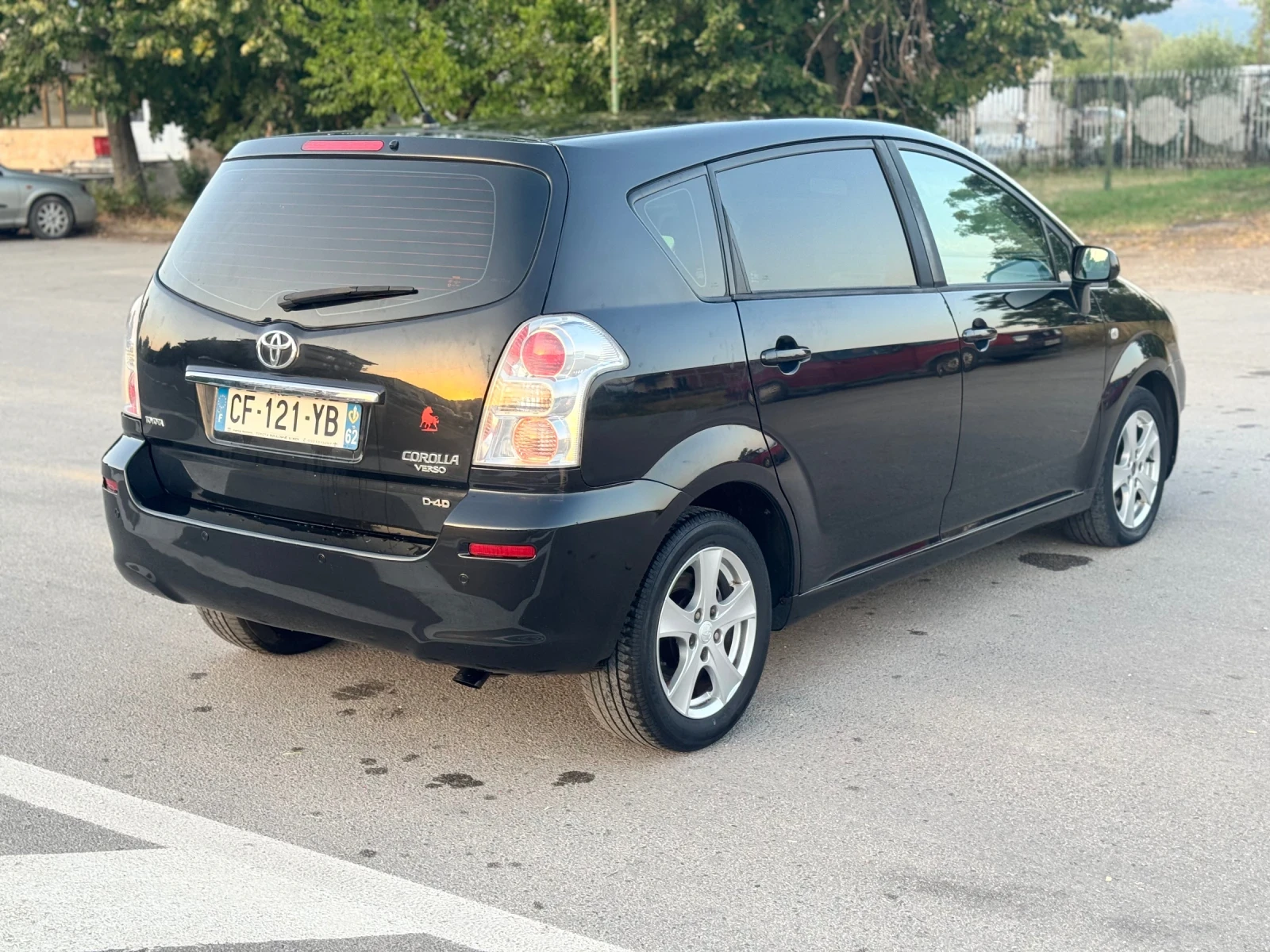 Toyota Corolla verso d4d  169 хил км  - изображение 7
