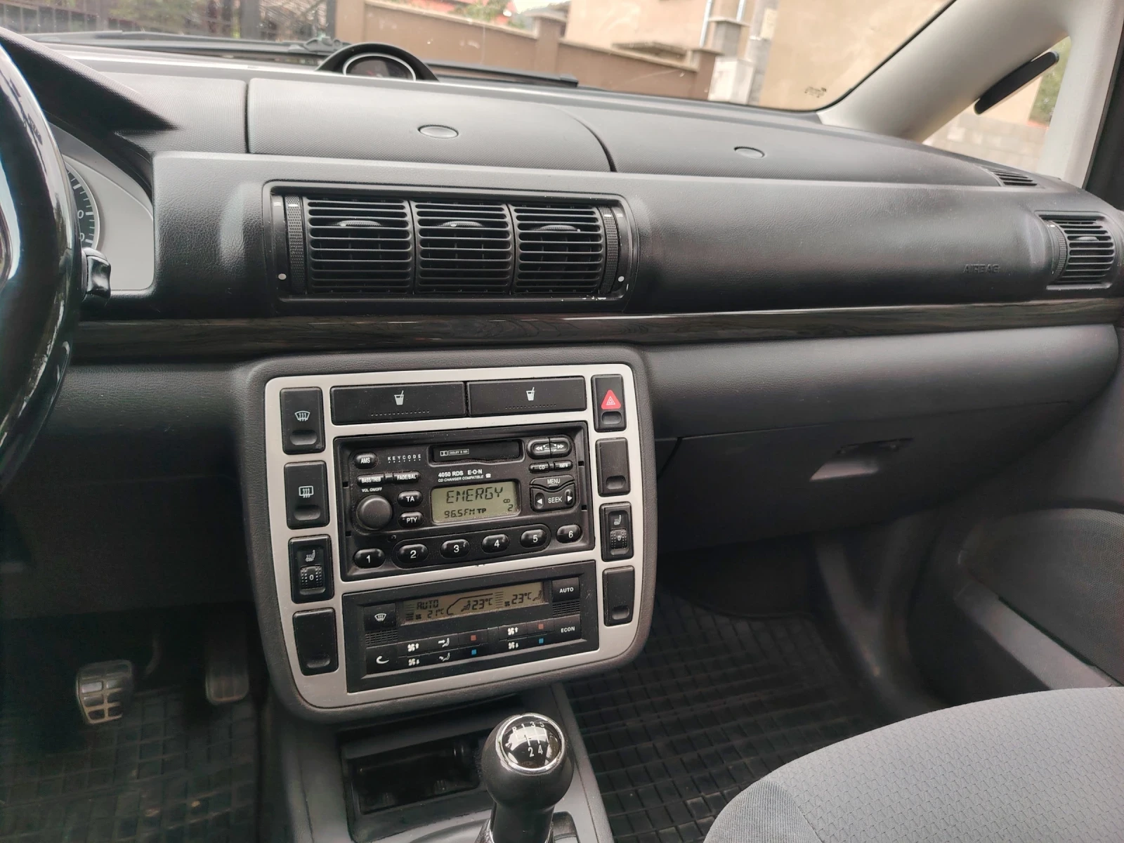 Ford Galaxy 1.9 TDI - изображение 6