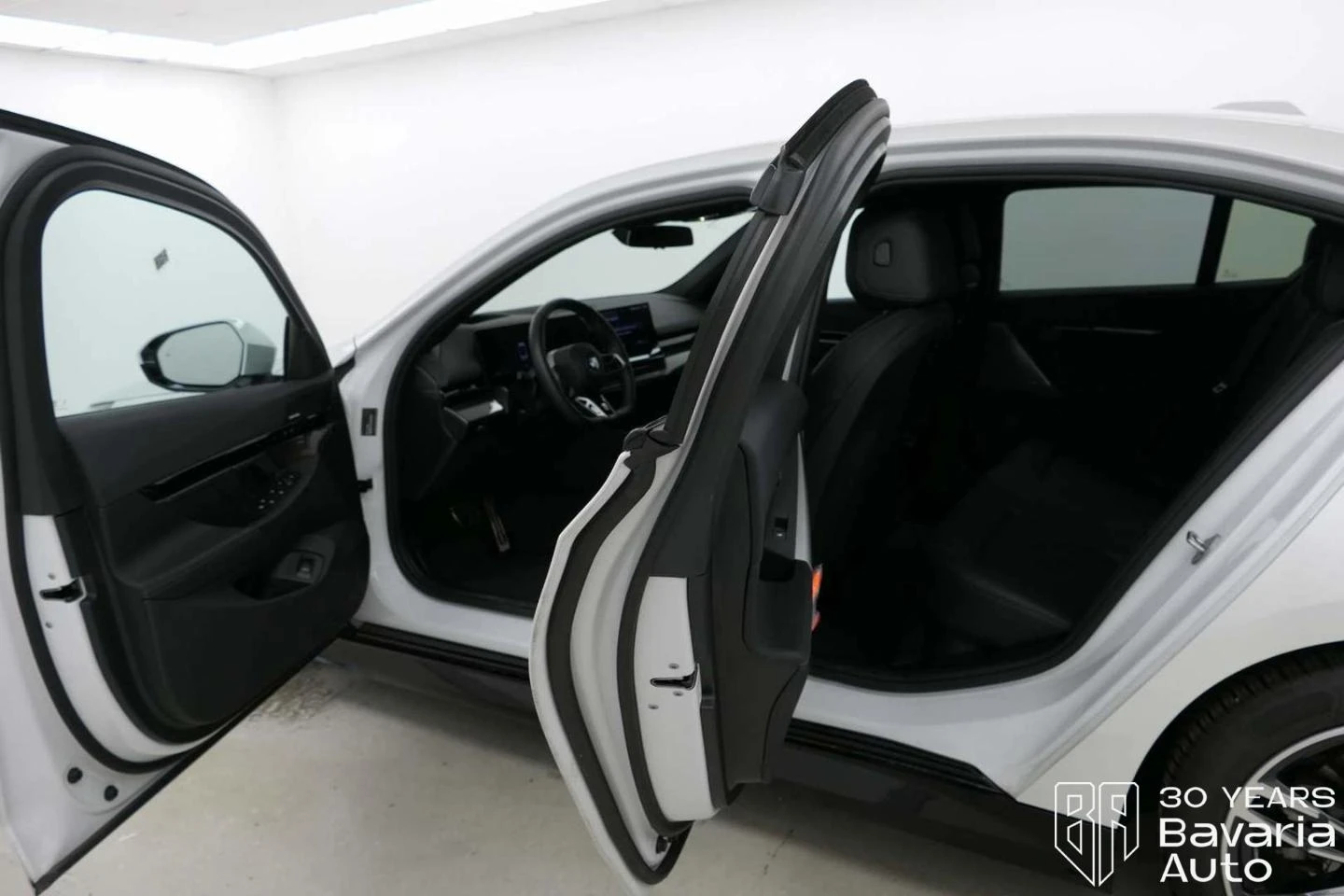 BMW 520 i M Sport Paket Steptronic - изображение 5