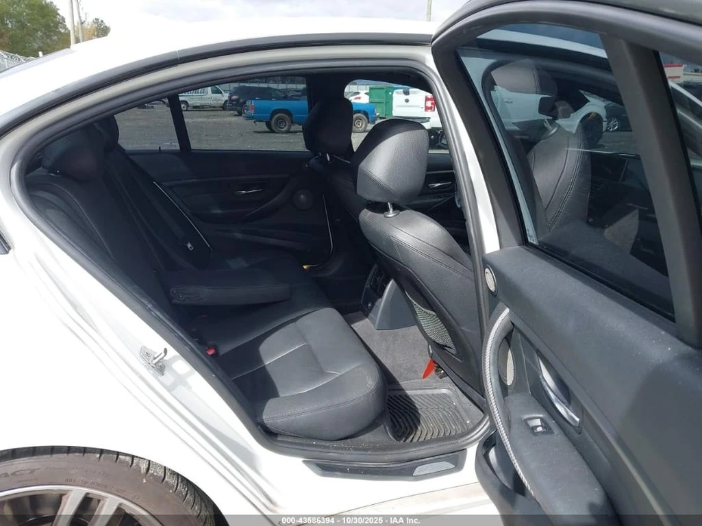 BMW 335 * CARFAX *    | Mobile.bg   8