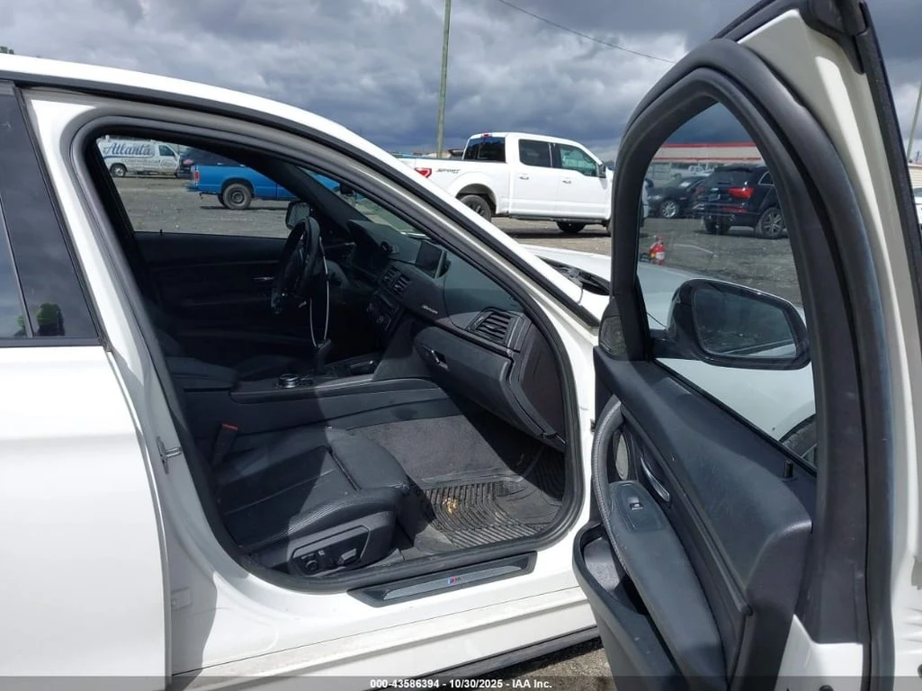 BMW 335 * CARFAX *    | Mobile.bg   5