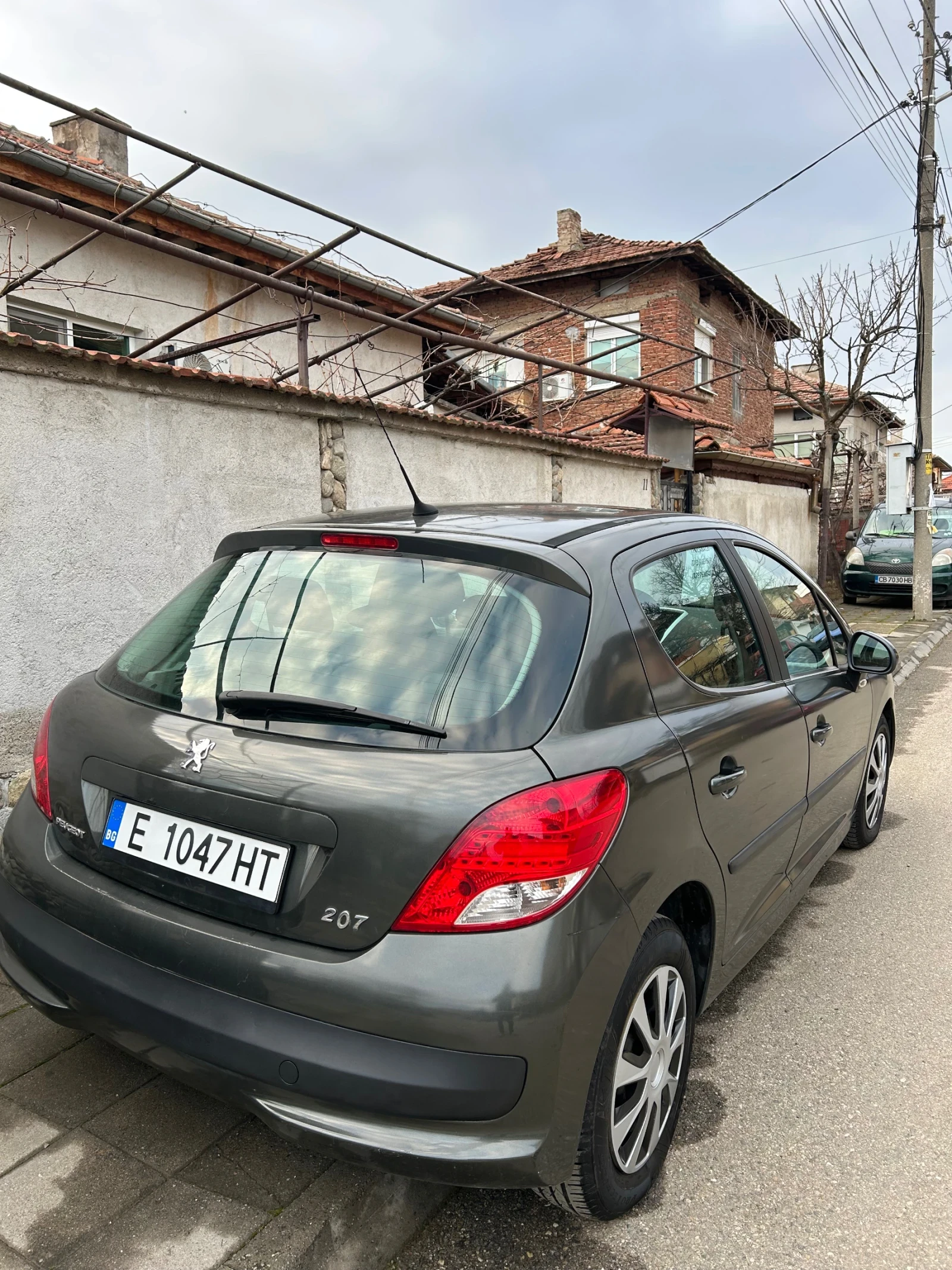 Peugeot 207 1.4 ГАЗ/Регистриран, снимка 12 - Автомобили и джипове - 52916544