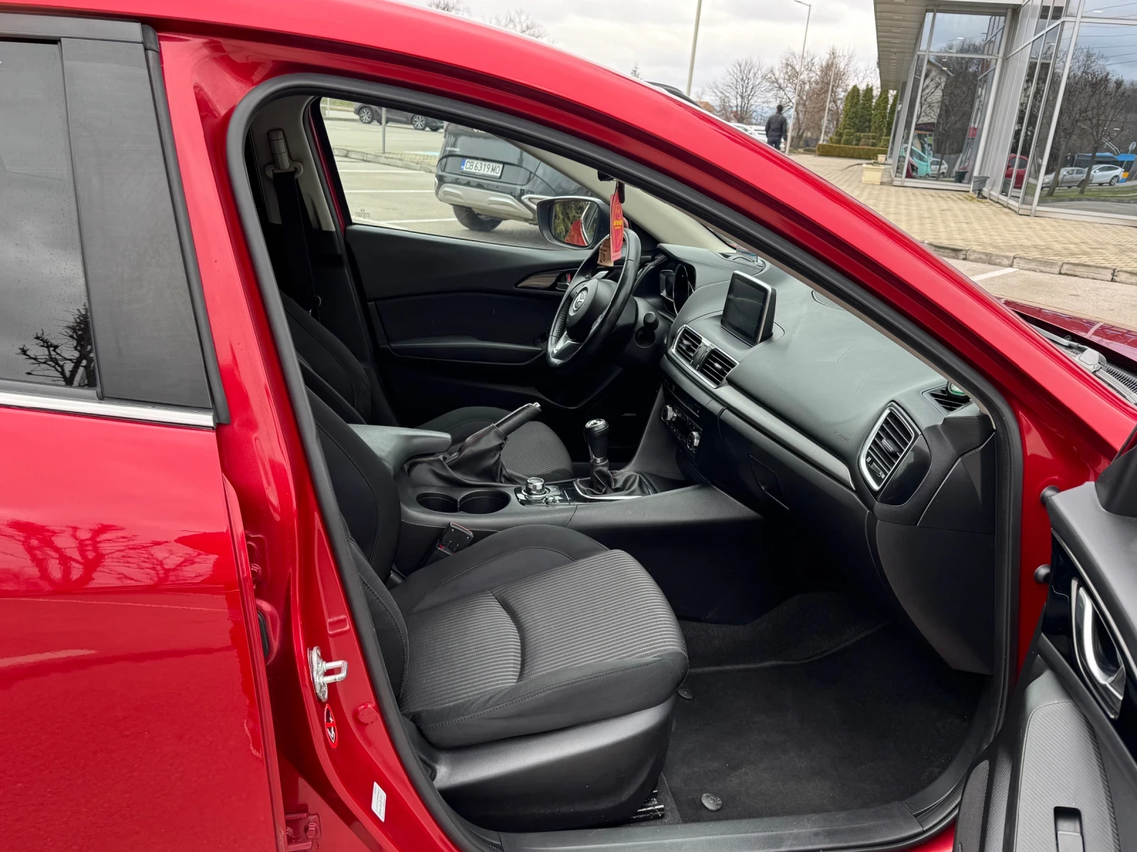 Mazda 3, снимка 11 - Автомобили и джипове - 54033885