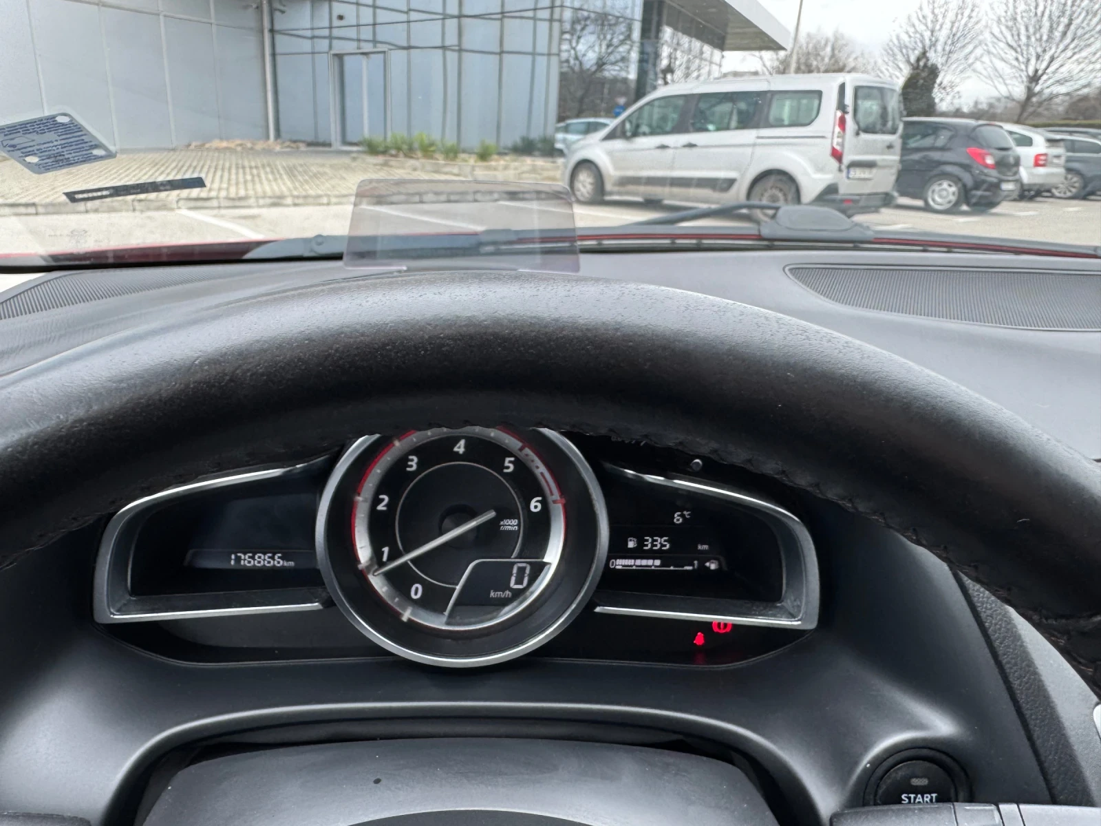 Mazda 3, снимка 8 - Автомобили и джипове - 54033885