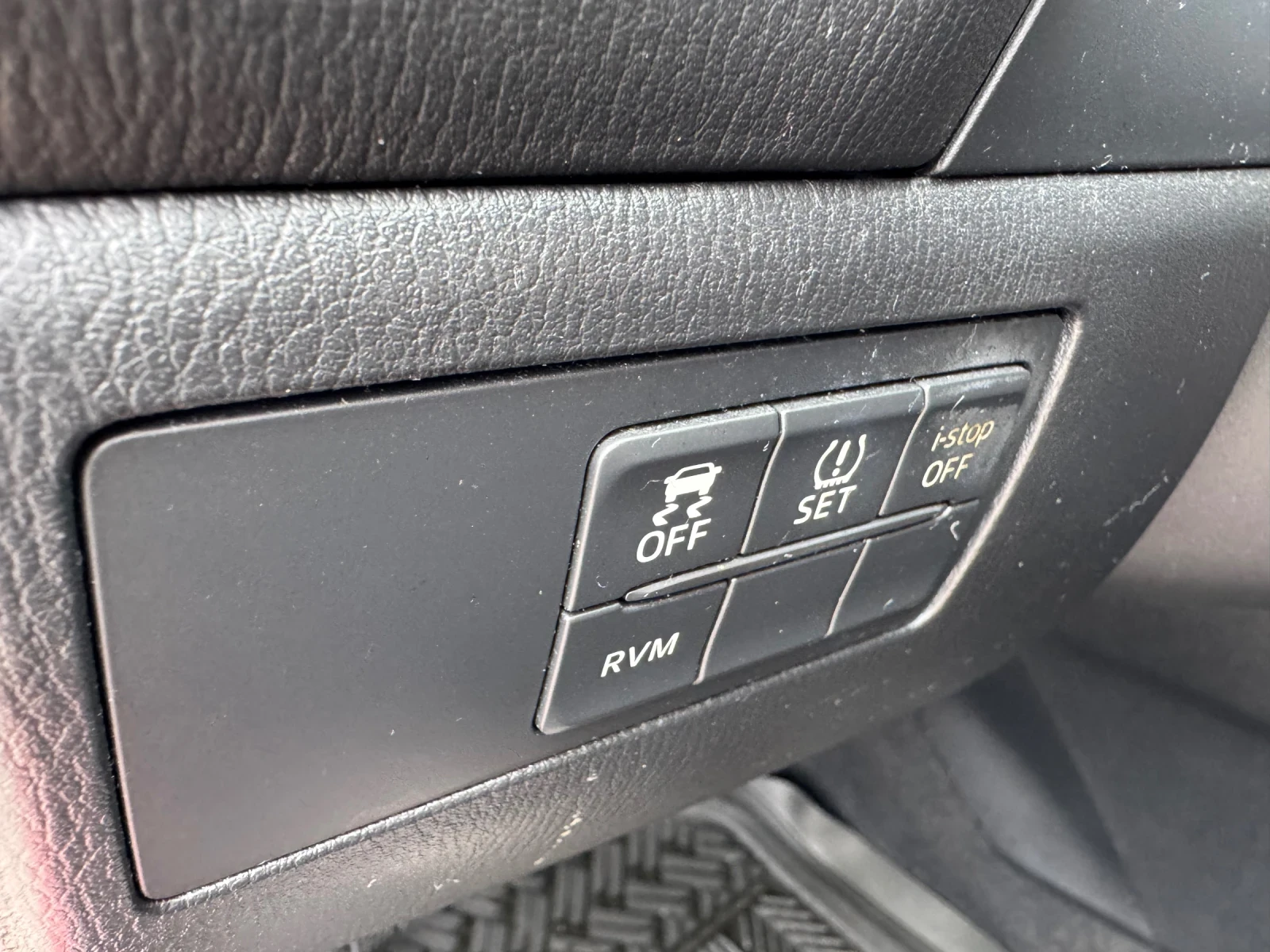 Mazda 3, снимка 13 - Автомобили и джипове - 54033885