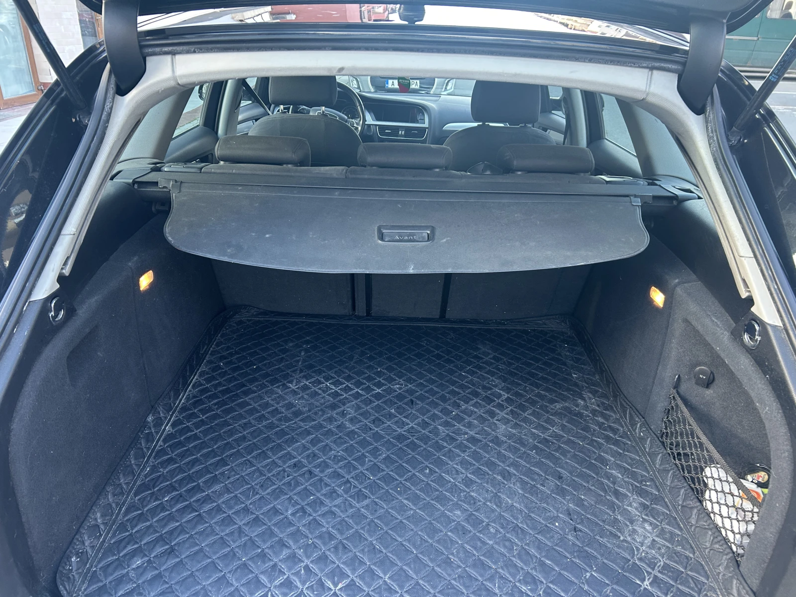 Audi A4 Avant, снимка 5 - Автомобили и джипове - 54140657