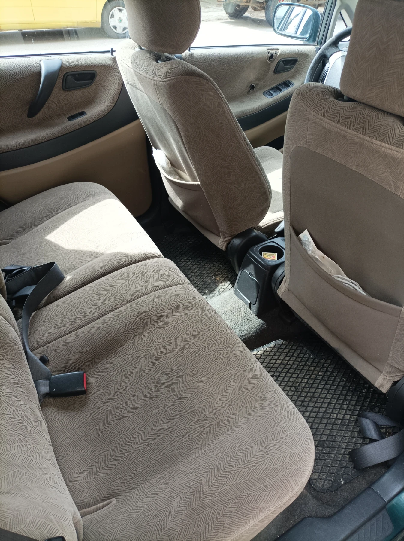 Suzuki Liana, снимка 7 - Автомобили и джипове - 54178758