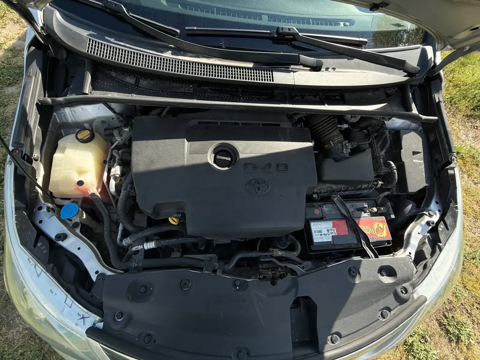 Toyota Avensis, снимка 15 - Автомобили и джипове - 54277107