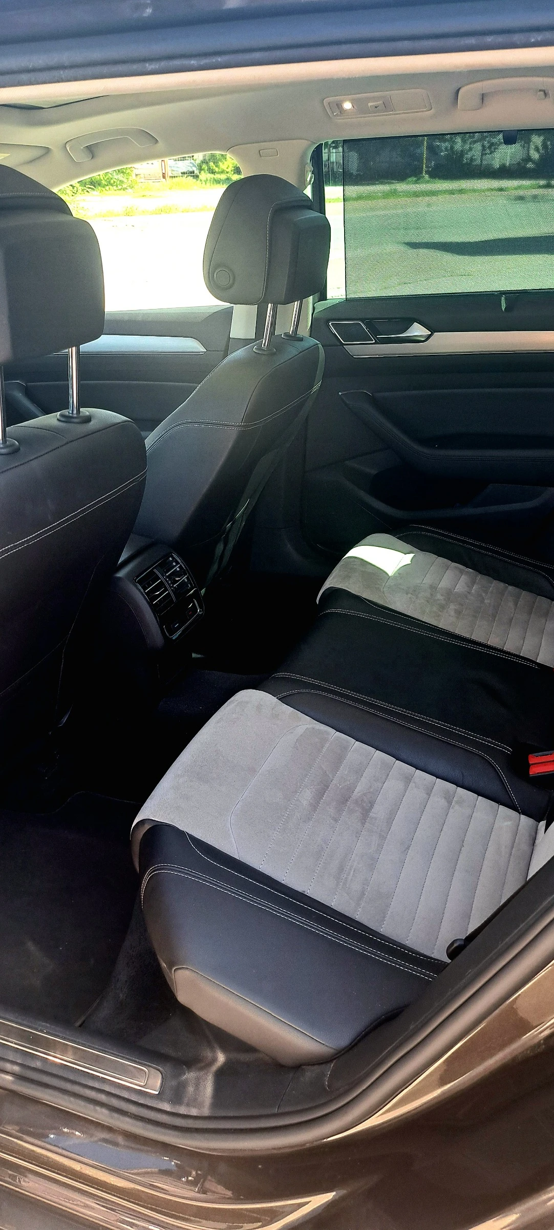 VW Passat 2.0 150к.с. Digital* Distronic* , снимка 8 - Автомобили и джипове - 54371550