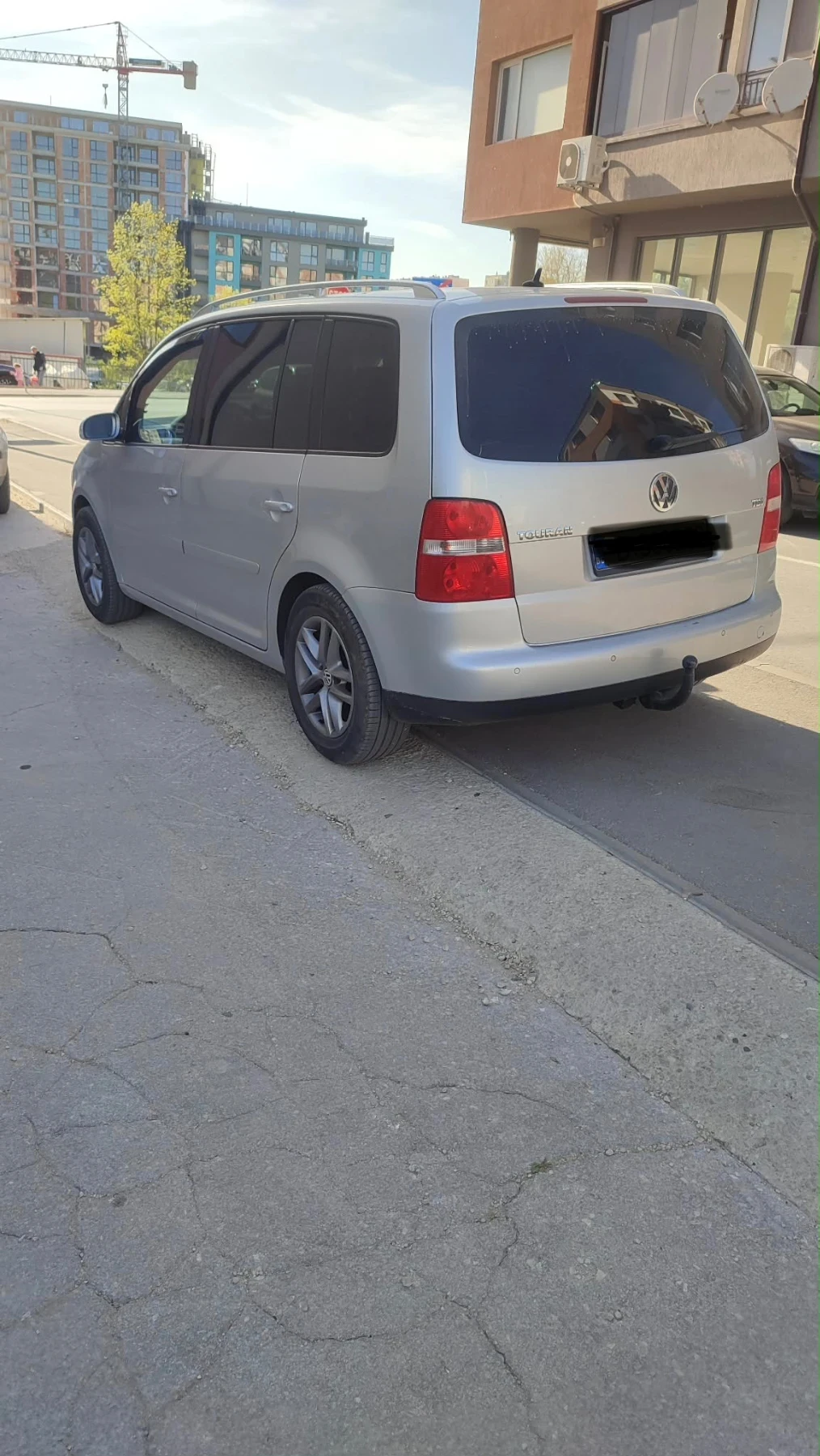 VW Touran 1.9, снимка 3 - Автомобили и джипове - 54413767