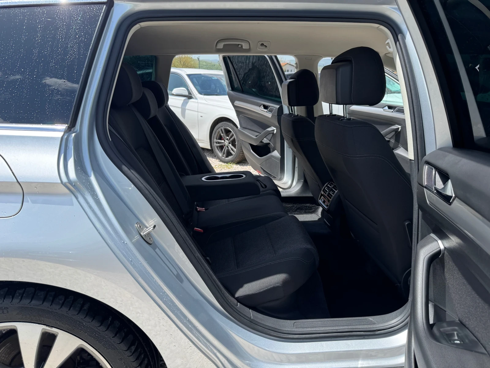 VW Passat 2.0 TDI DSG | Mobile.bg � ����������� 10