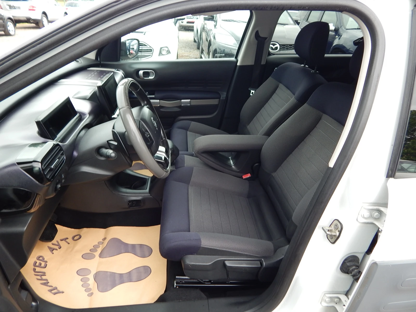 Citroen C4 Cactus 1.6HDI* АВТОМАТ* EURO5B* , снимка 11 - Автомобили и джипове - 54645339