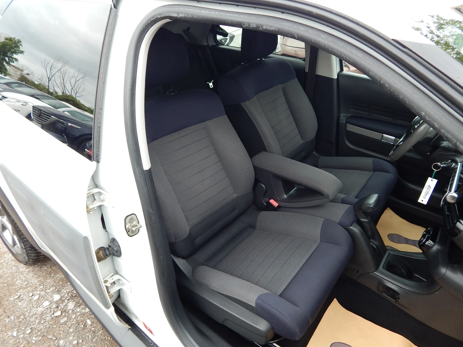 Citroen C4 Cactus 1.6HDI* АВТОМАТ* EURO5B* , снимка 17 - Автомобили и джипове - 54645339