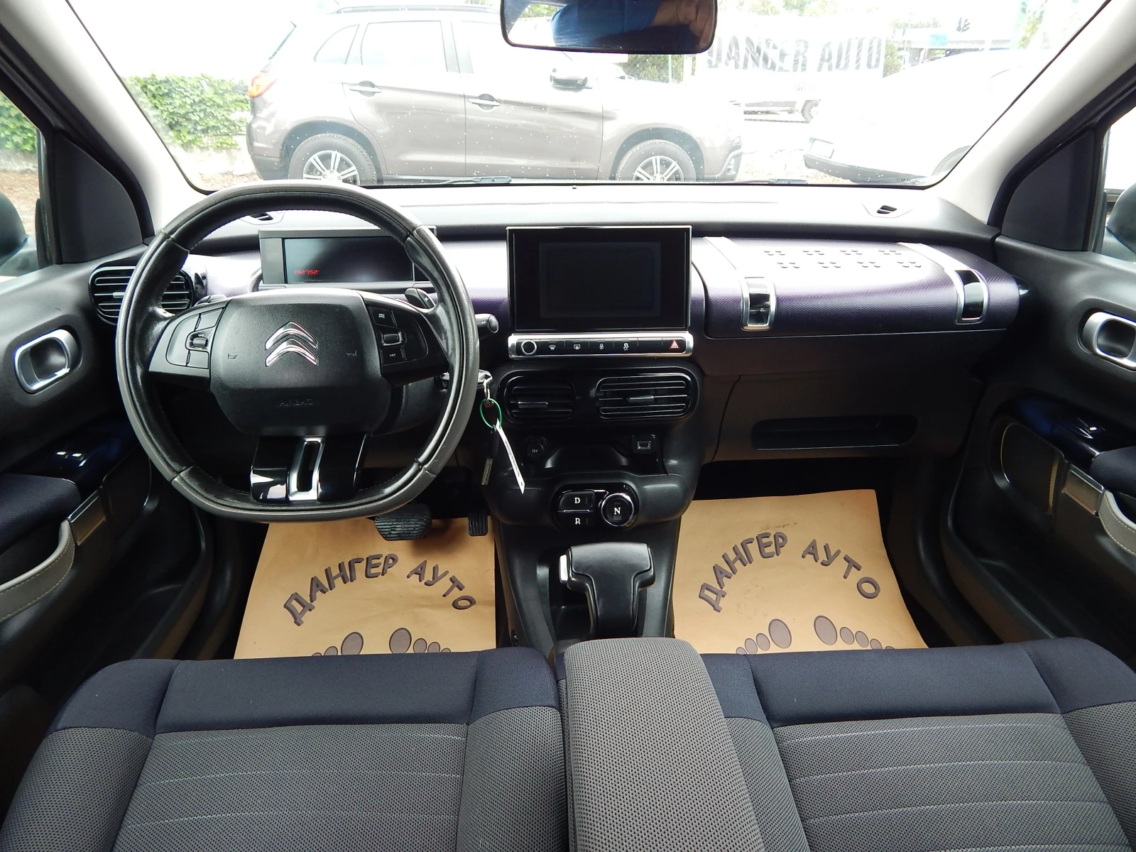 Citroen C4 Cactus 1.6HDI* АВТОМАТ* EURO5B* , снимка 14 - Автомобили и джипове - 54645339