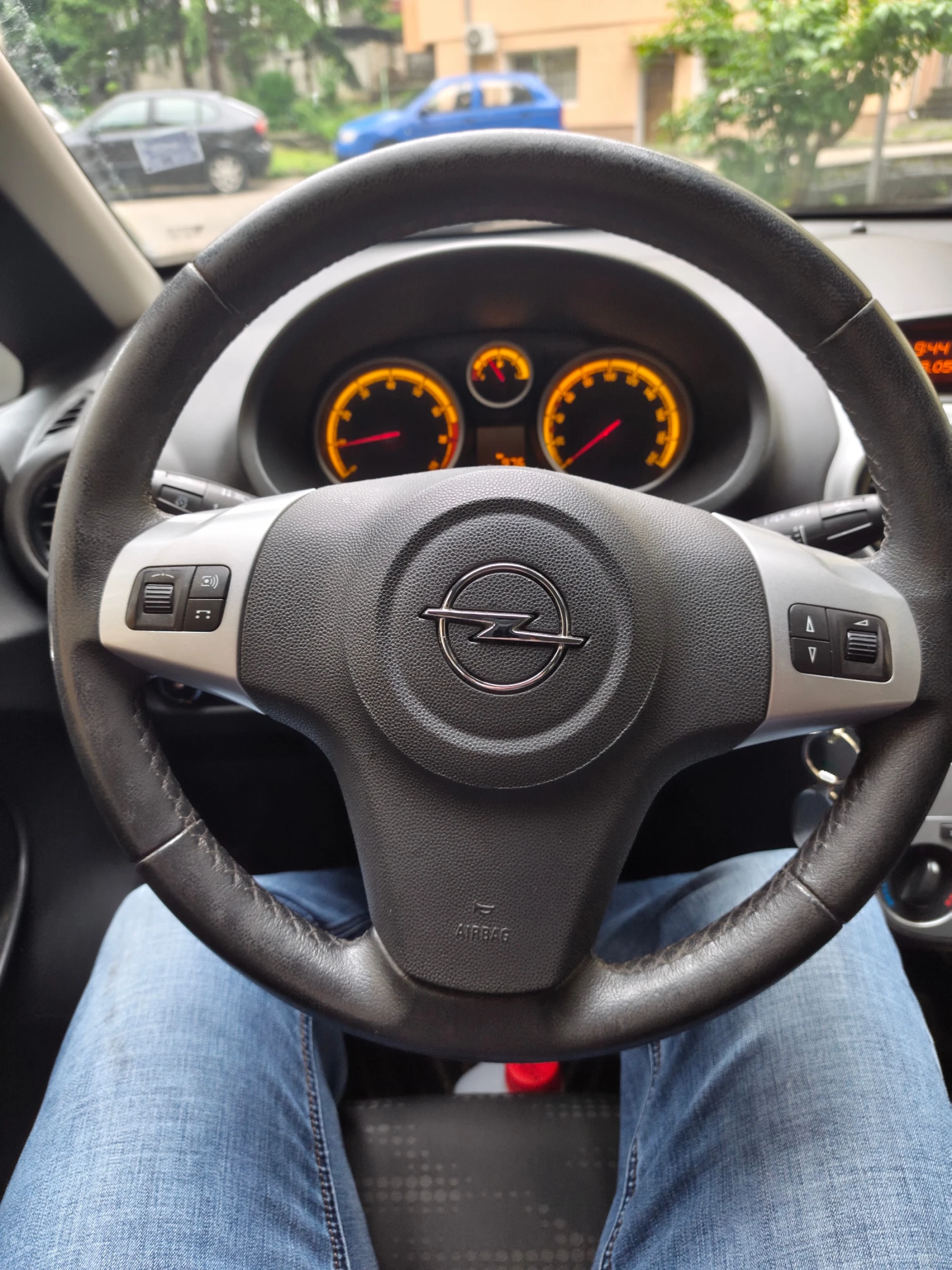 Opel Corsa  1.2i Ecotec, 4 cylinder, снимка 9 - Автомобили и джипове - 54652343