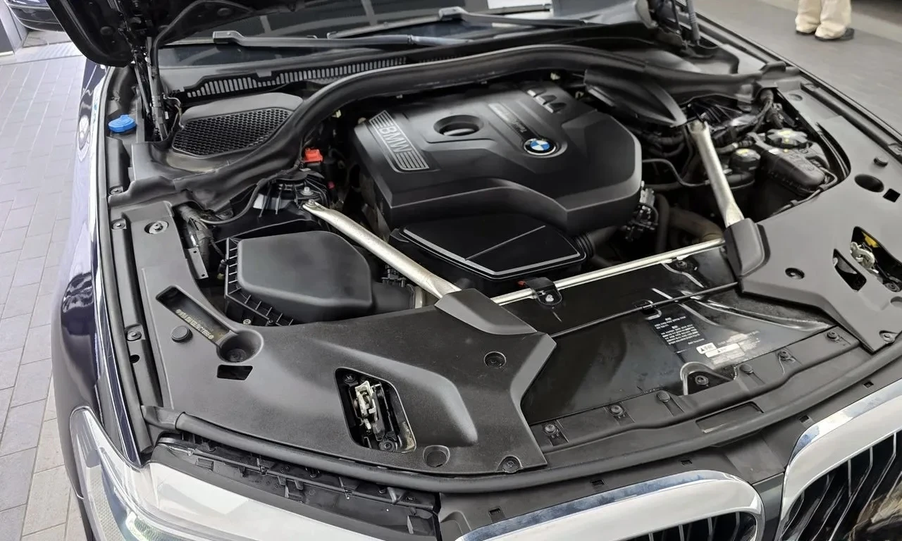 BMW 530 xDrive M Sport HeadUp, Disi* line assist, снимка 5 - Автомобили и джипове - 54960061