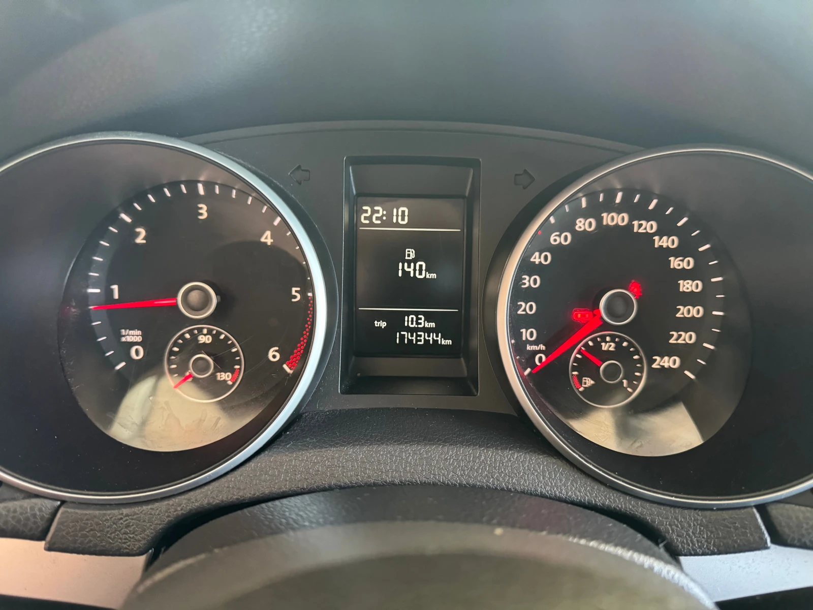 VW Golf 1.6TDI-105кс., снимка 9 - Автомобили и джипове - 55583233