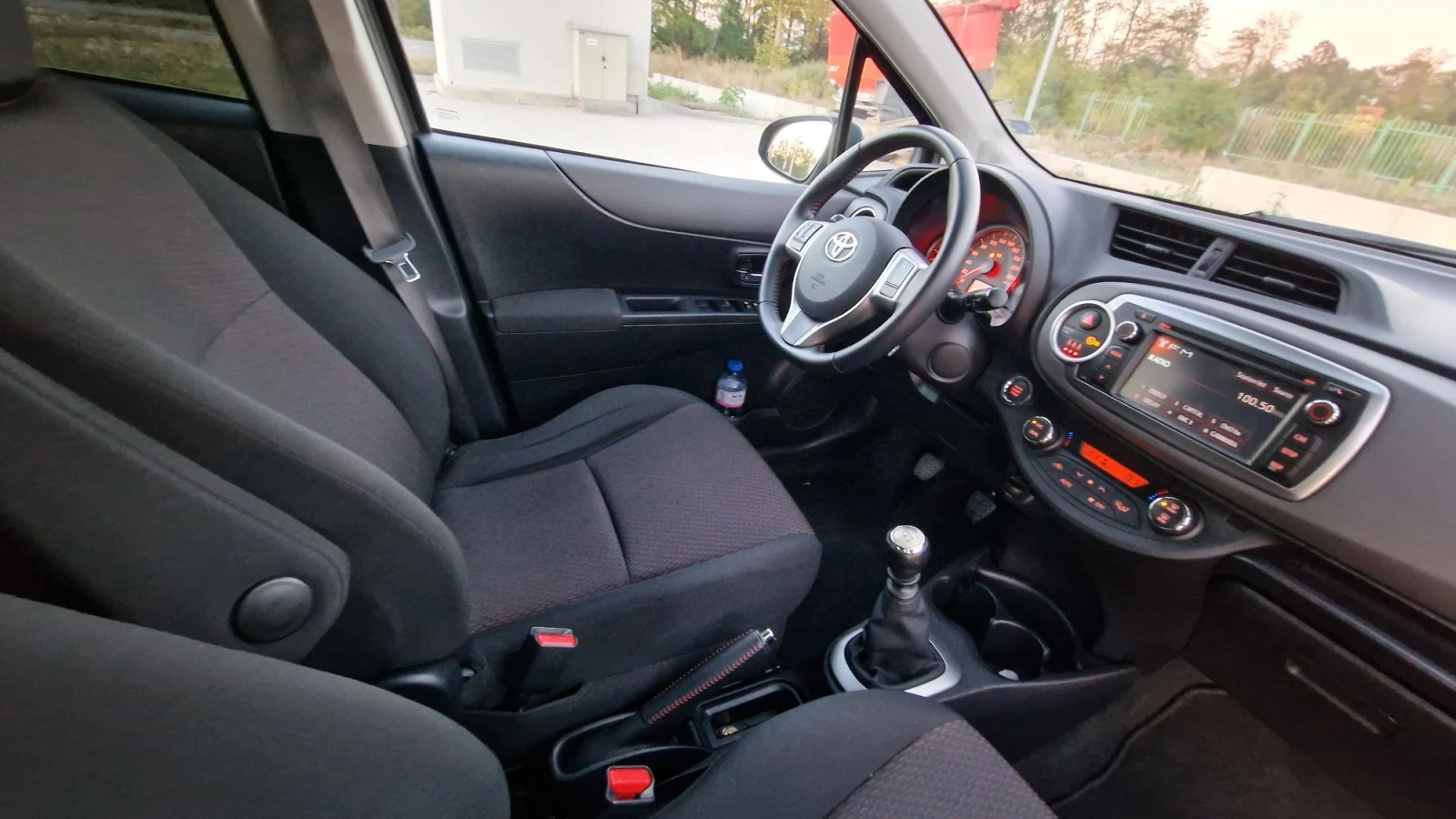 Toyota Yaris ���� ���� 5800 | Mobile.bg � ����������� 12