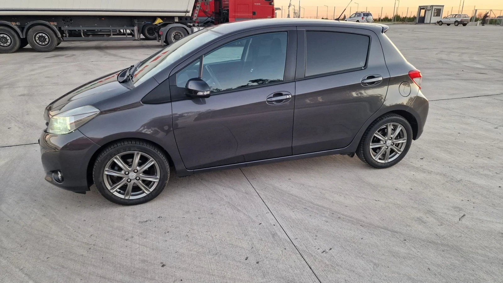 Toyota Yaris ���� ���� 5800 | Mobile.bg � ����������� 6
