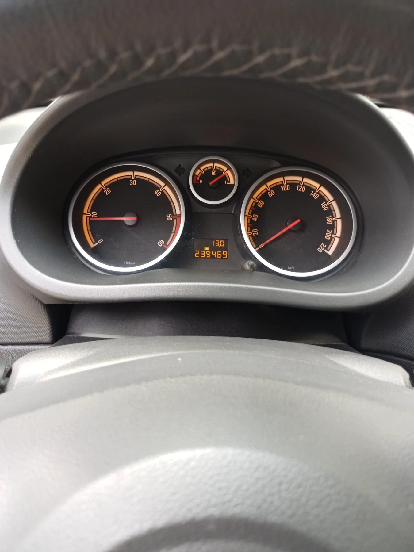 Opel Corsa 1.3 CDTI 75 к.с, снимка 13 - Автомобили и джипове - 56152841