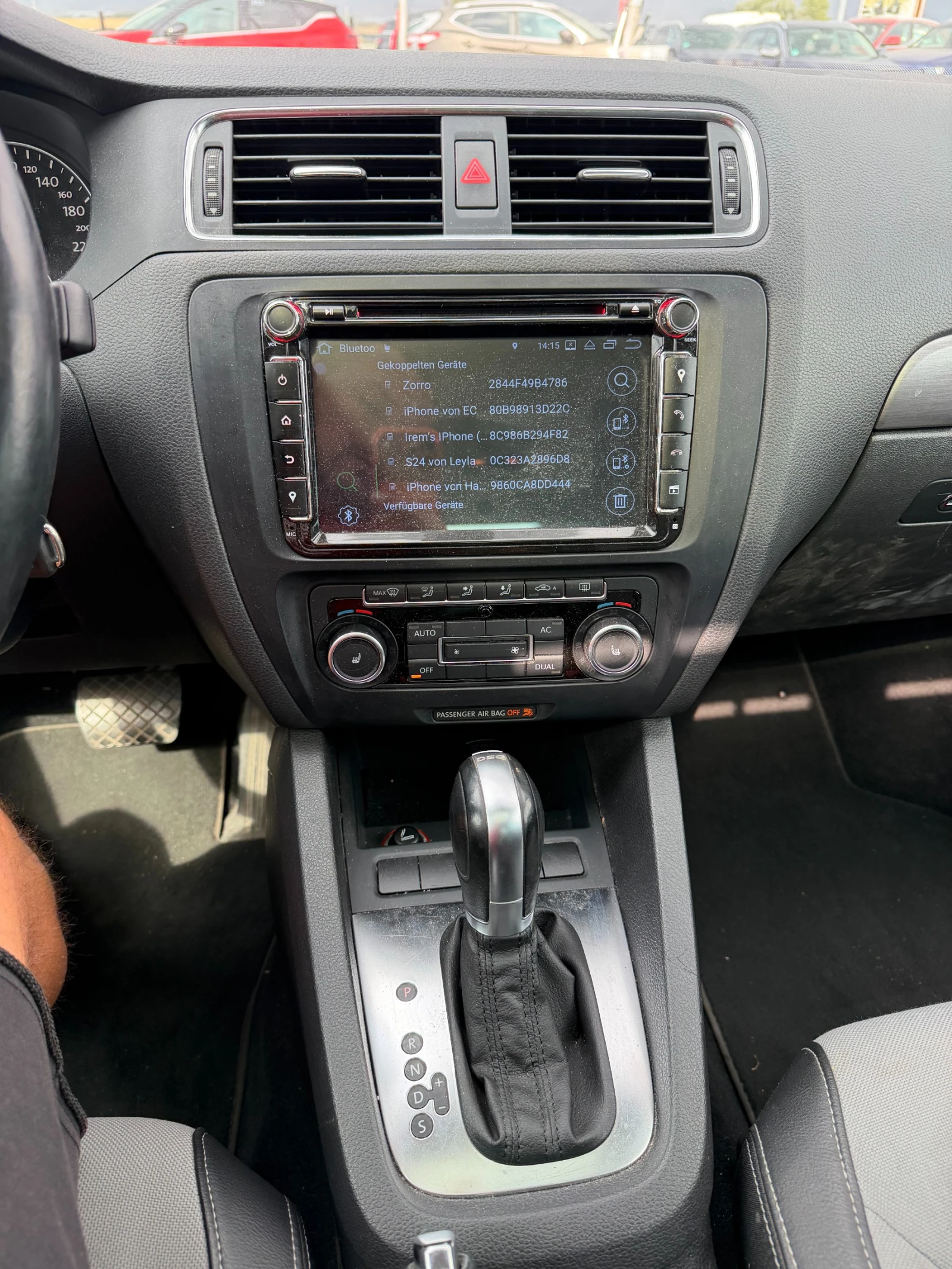 VW Jetta 2.0TDI AVTOMAT/NAVI EURO 5, снимка 14 - Автомобили и джипове - 56166059