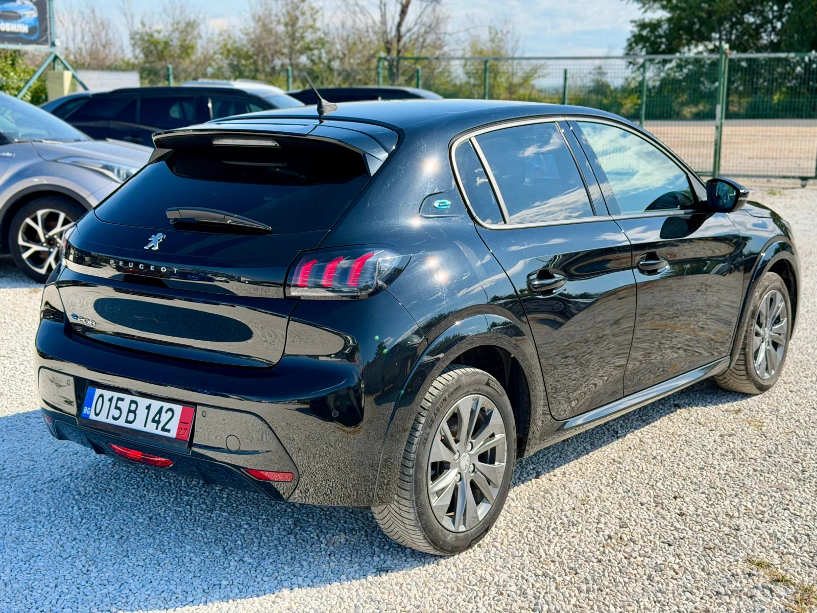 Peugeot 208 52Kw 320км Пробег, снимка 6 - Автомобили и джипове - 56203047