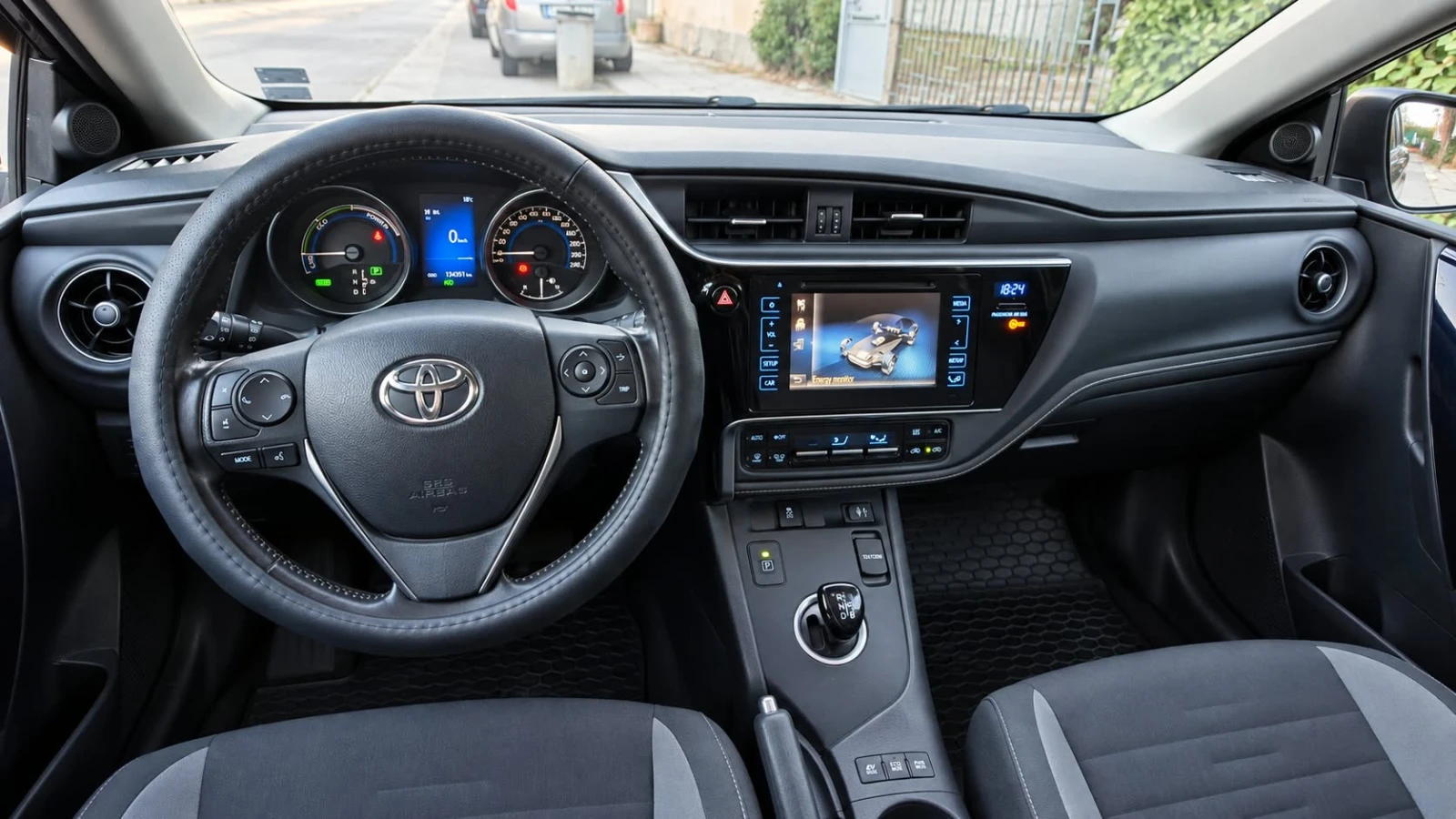 Toyota Auris 1.8 hybrid facelift ������  | Mobile.bg � ����������� 4