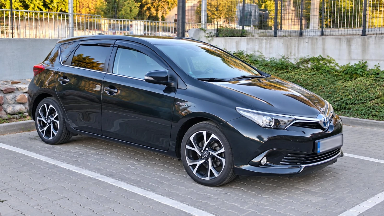 Toyota Auris 1.8 hybrid facelift ������  | Mobile.bg � ����������� 5