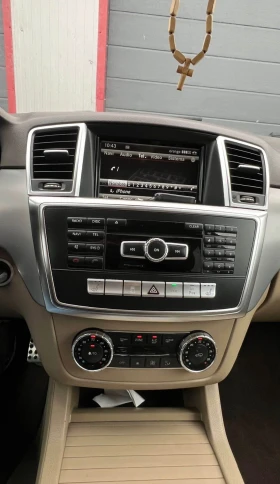 Mercedes-Benz ML 350 Panorama AMG Full Led OFF Road  - 25500 лв. / 13037.94 € - 12439876 7