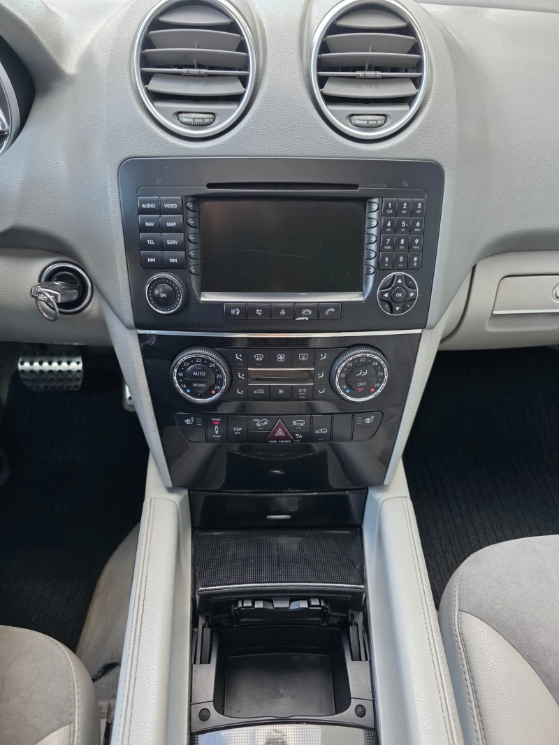 Mercedes-Benz ML 320 CDI, снимка 13 - Автомобили и джипове - 51875146