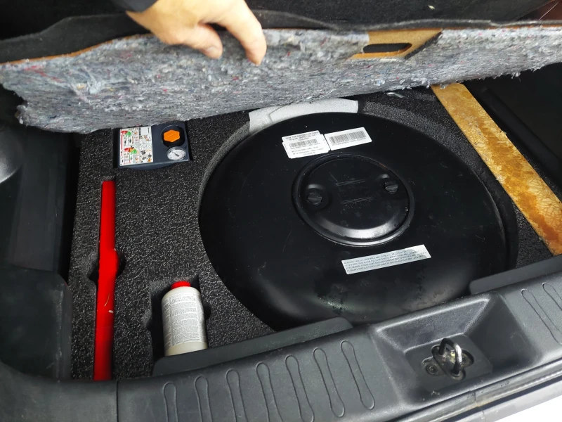 Nissan Juke 1.6 GPL euro- 6B, снимка 15 - Автомобили и джипове - 52944210