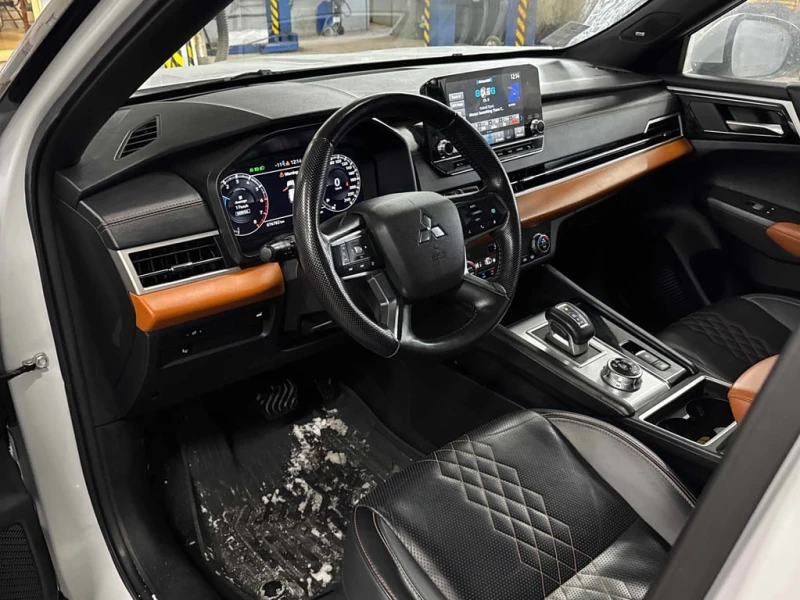 Mitsubishi Outlander * GT * CARFAX * БЕЗ ПЪРВОНАЧАЛНА ВНОСКА, снимка 5 - Автомобили и джипове - 53294053