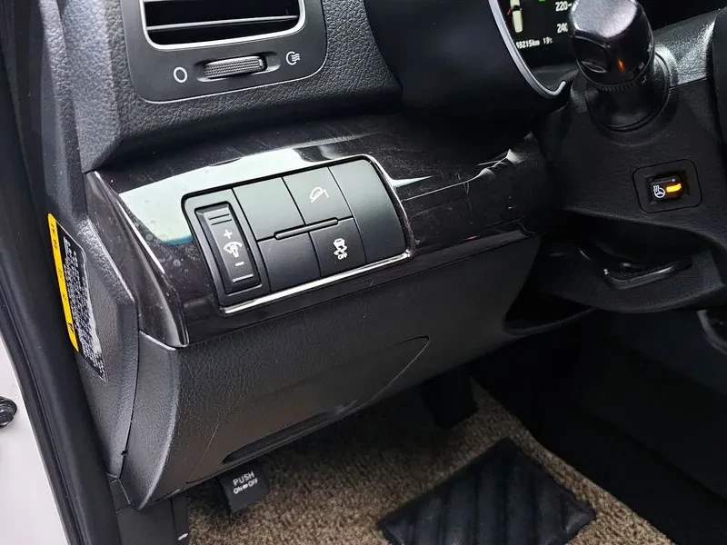 Kia Sorento 2.0 2WD, снимка 16 - Автомобили и джипове - 54264106