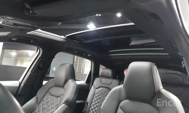 Audi Q7 55 TFSI S-LINE, снимка 4 - Автомобили и джипове - 55849425