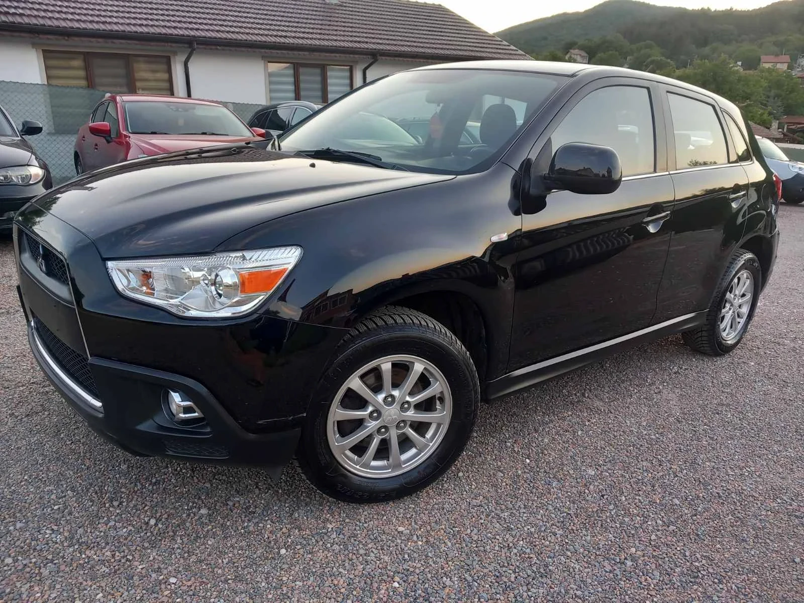 Mitsubishi ASX 1.8DID-115HP/4X4 - изображение 2