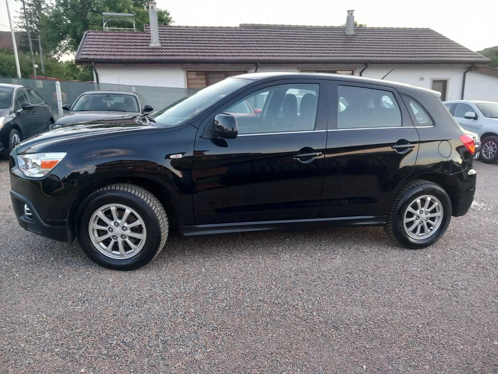 Mitsubishi ASX 1.8DID-115HP/4X4 - изображение 3