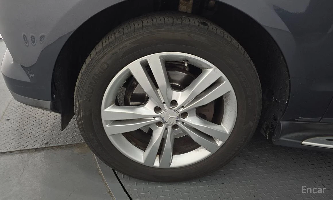 Mercedes-Benz ML 350  - изображение 5