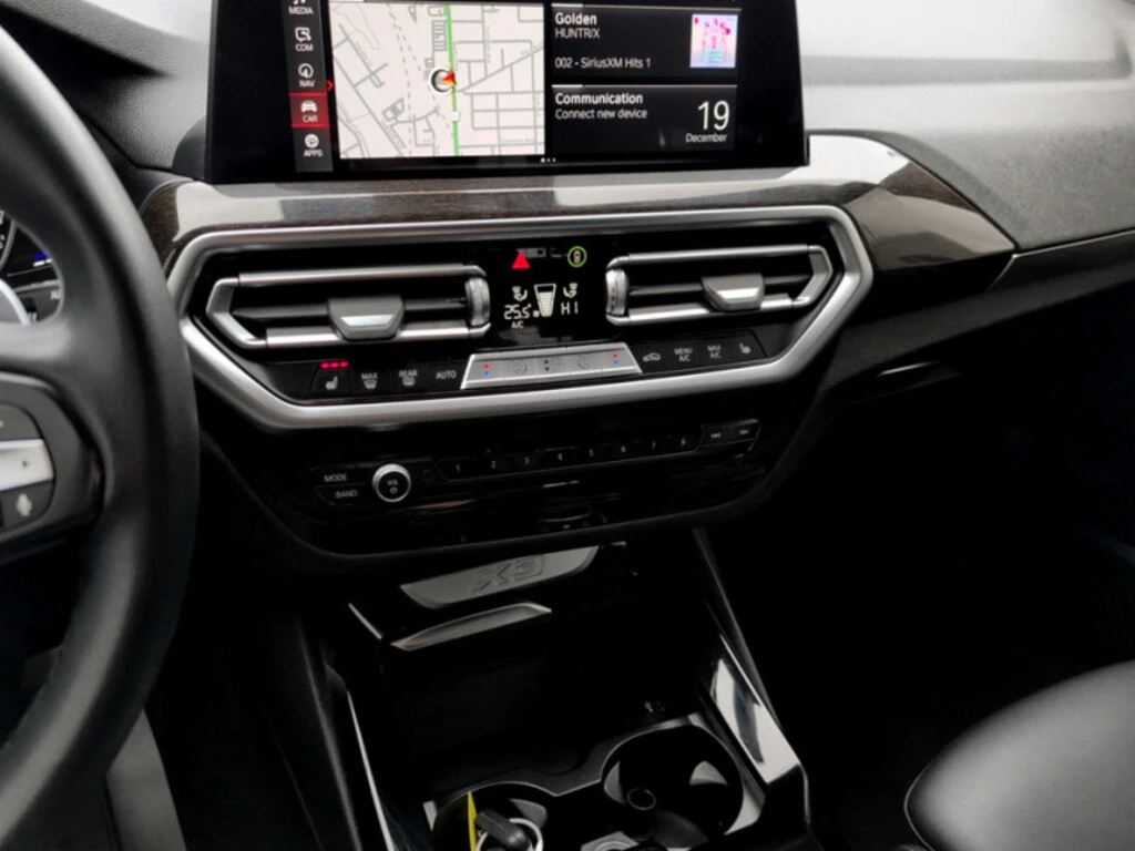 BMW X3 xDrive30i  * * CLEAN CARFAX* *  - изображение 10