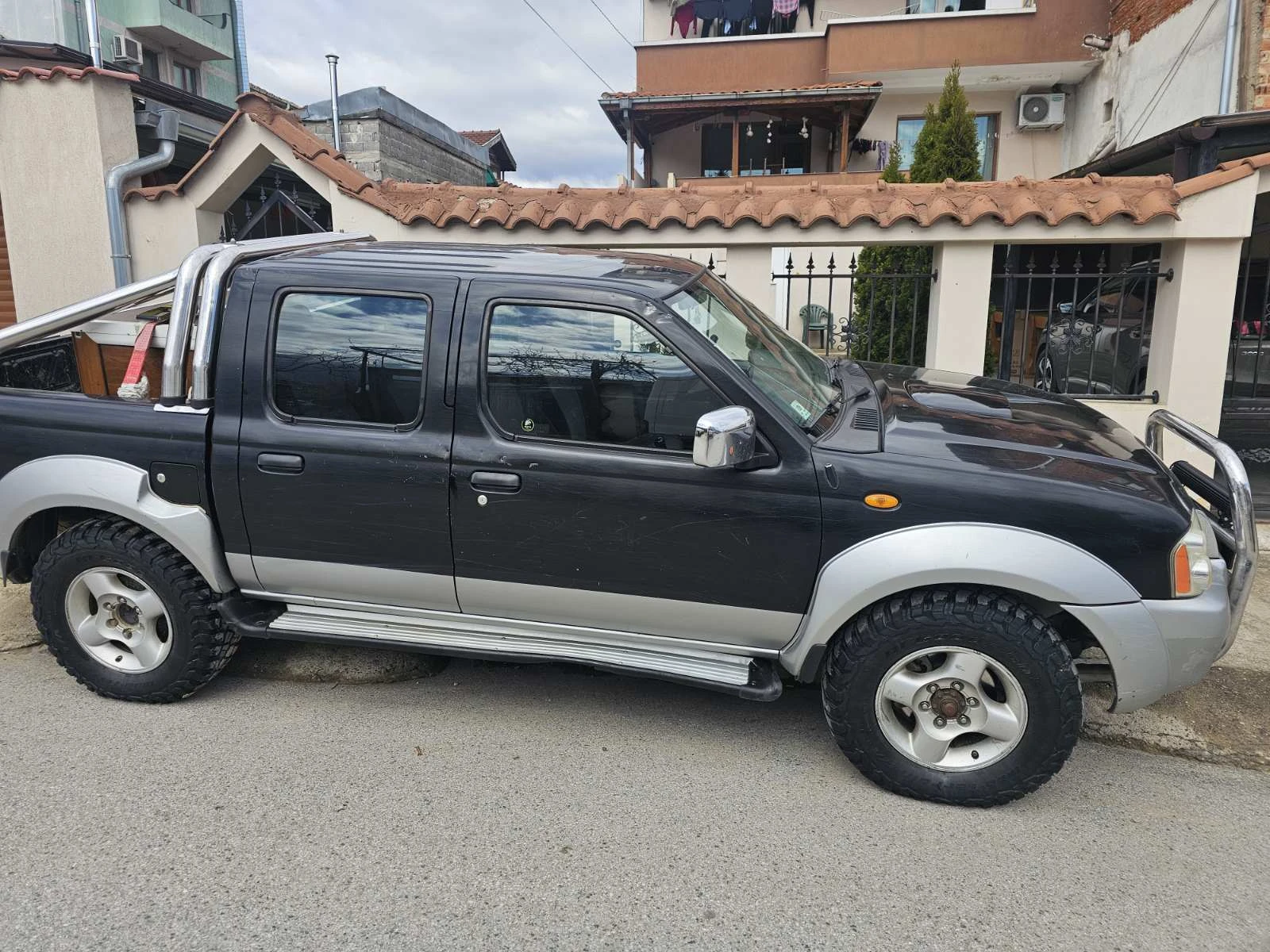 Nissan Navara, снимка 2 - Автомобили и джипове - 54013628