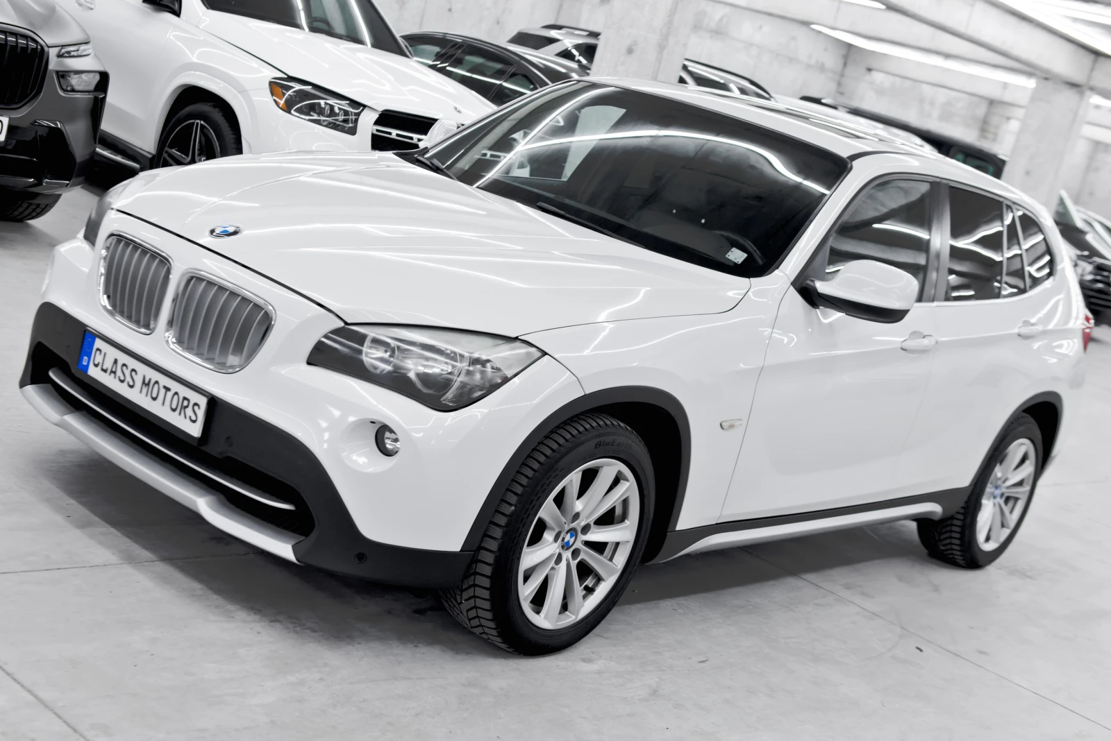 BMW X1 2.3D* 4x4* CarPlay* Panorama, снимка 2 - Автомобили и джипове - 54658254