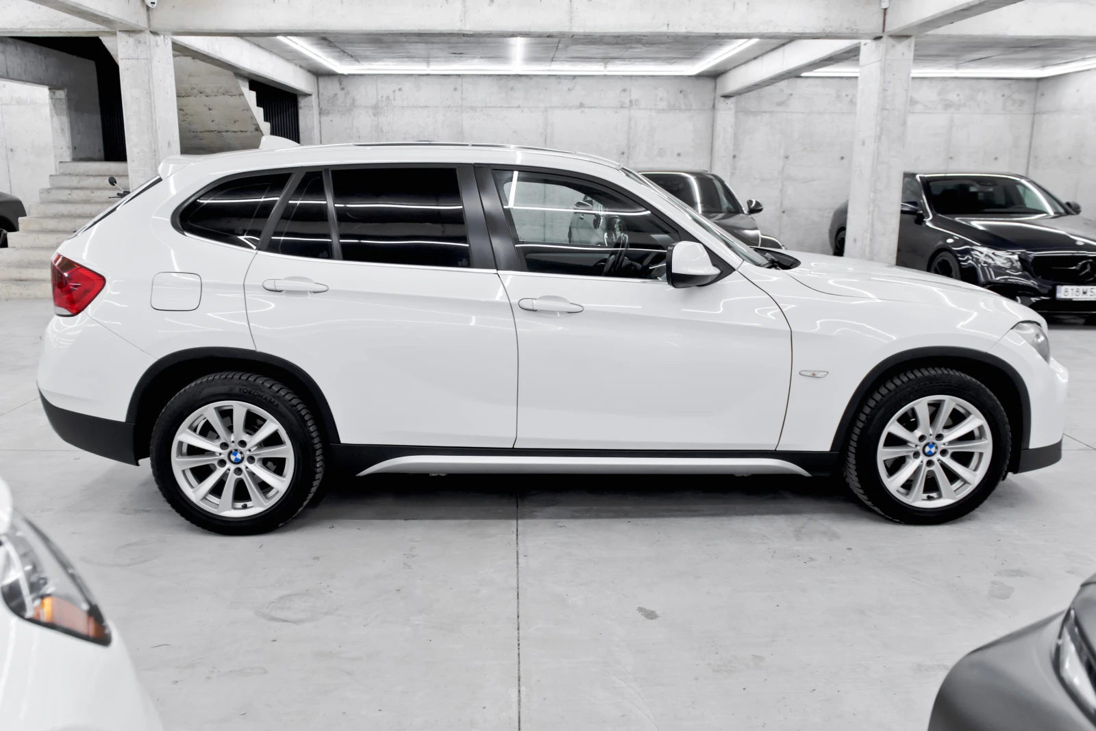 BMW X1 2.3D* 4x4* CarPlay* Panorama, снимка 7 - Автомобили и джипове - 54658254
