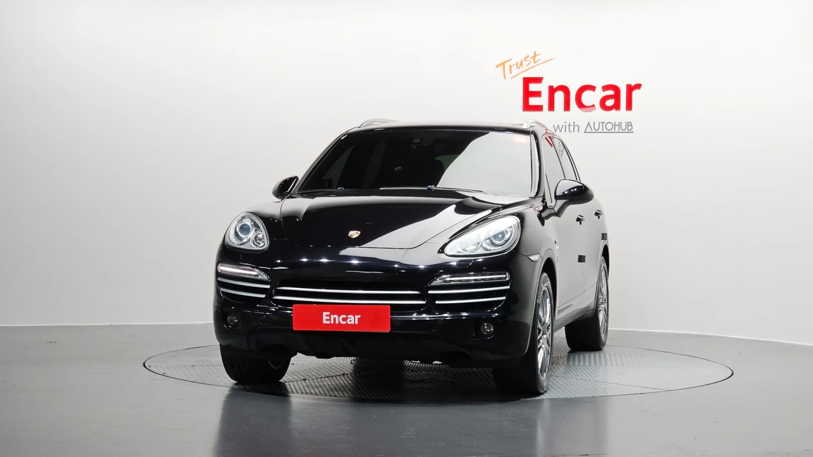 Porsche Cayenne Platinum Edition | Panoramic Roof| Ventilated Seat, снимка 3 - Автомобили и джипове - 54751552