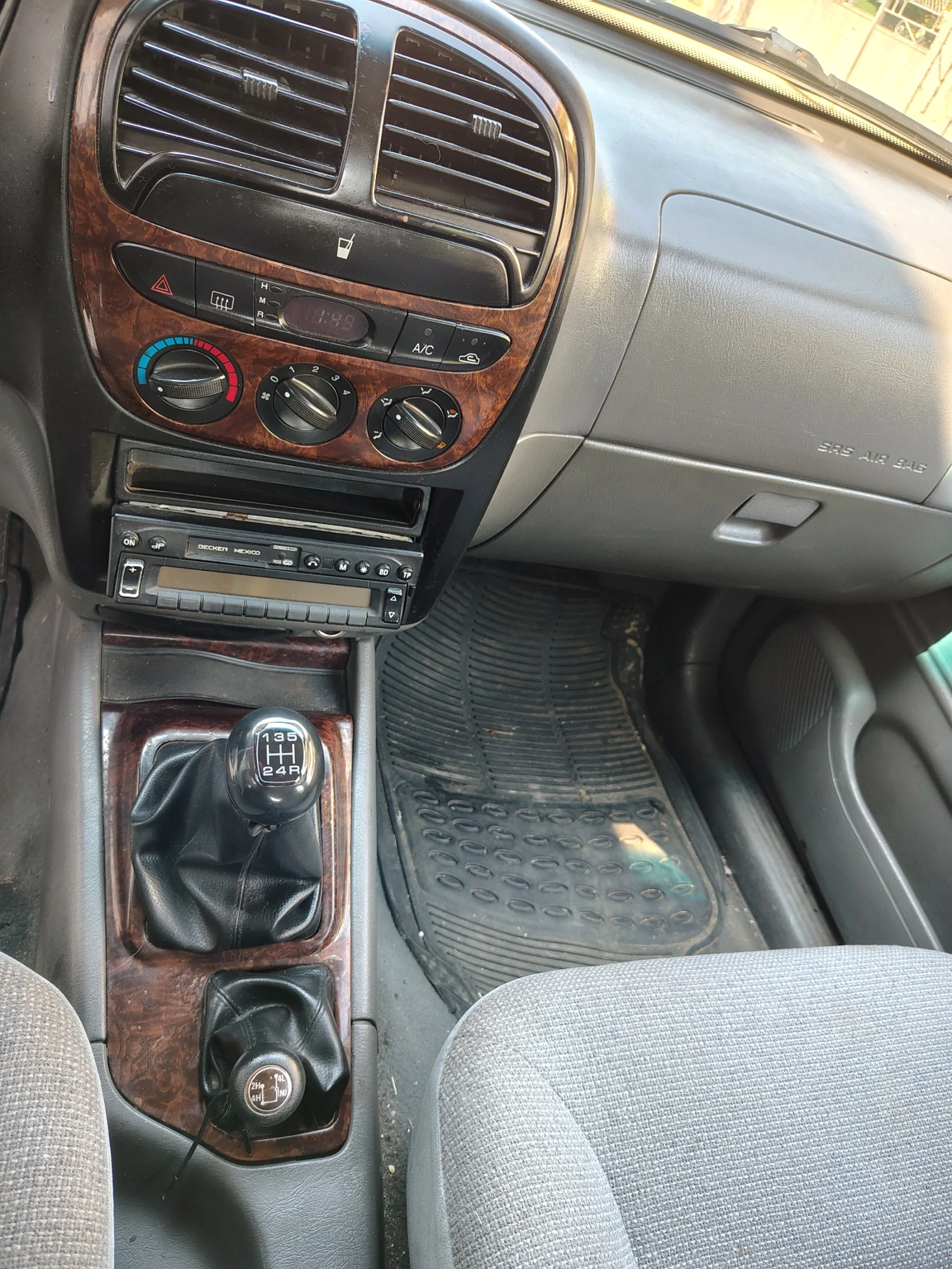 Kia Sportage, снимка 5 - Автомобили и джипове - 56135884