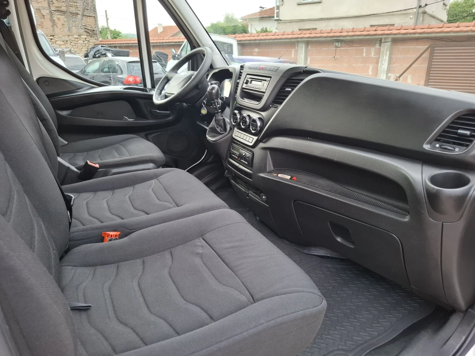 Iveco 35c17 35С17 - изображение 7