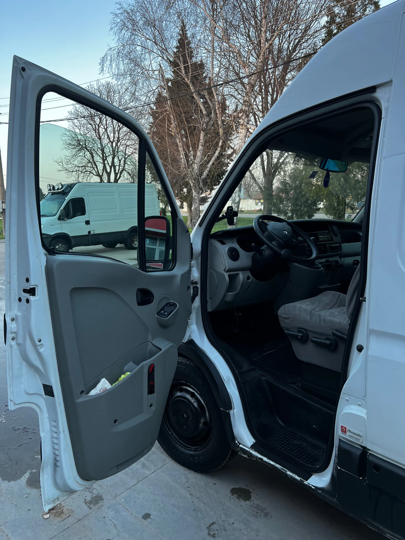 Renault Master 3.0 DCI 140кс, снимка 6 - Бусове и автобуси - 53926165