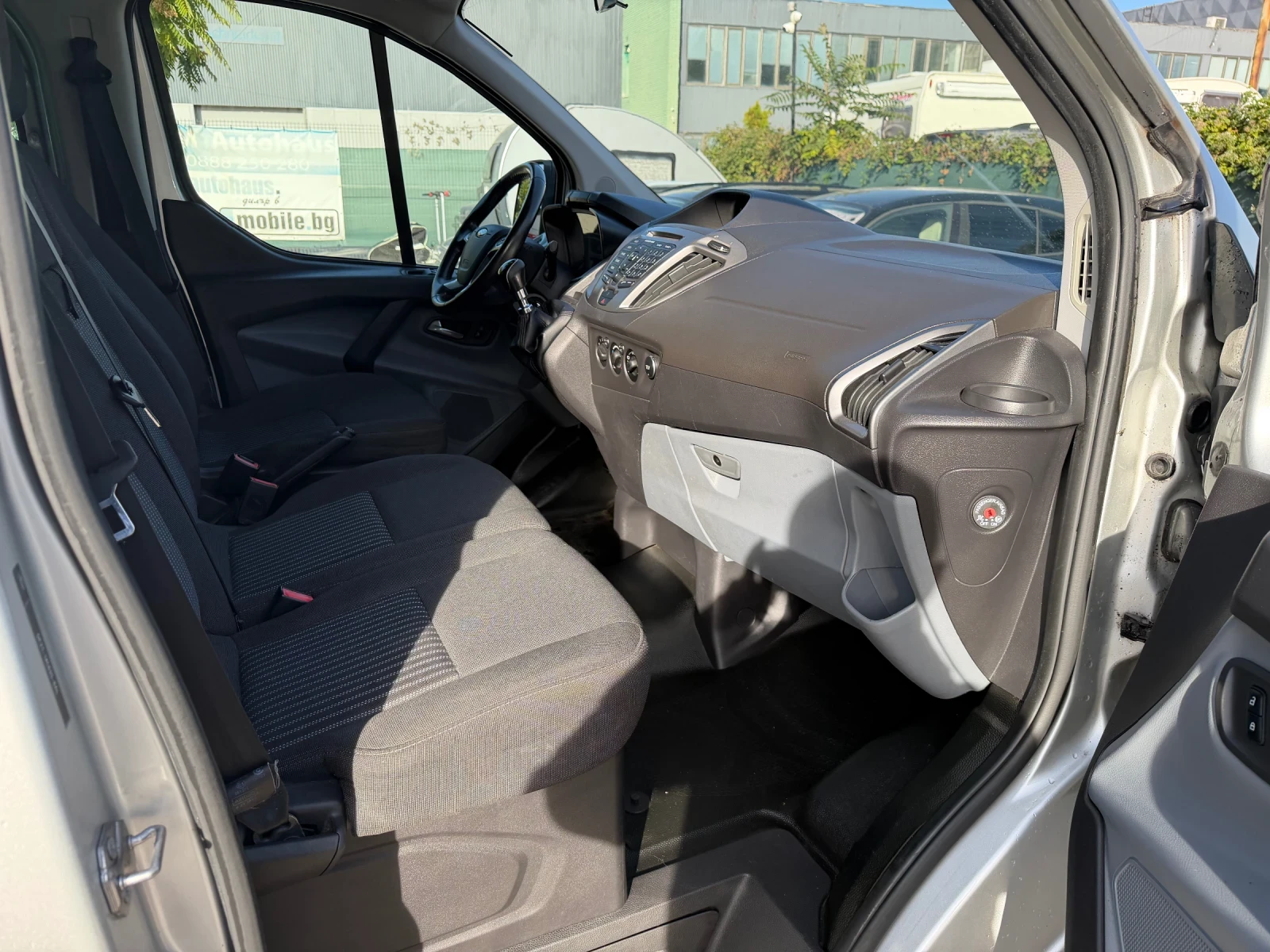 Ford Transit Custom, снимка 13 - Бусове и автобуси - 56329481