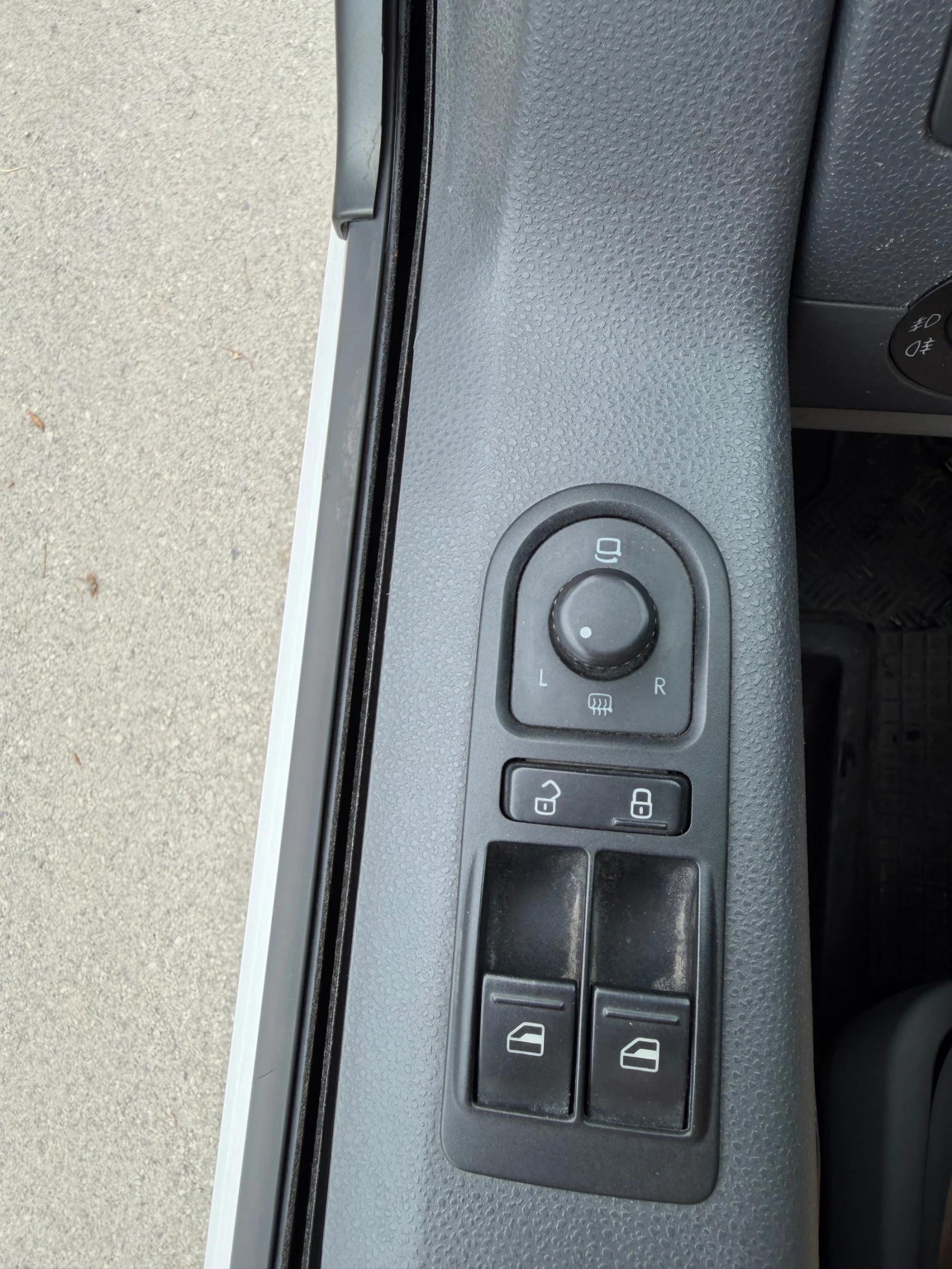 VW Transporter TDI, DSG7, Климатик, Теглич, снимка 5 - Бусове и автобуси - 56546064